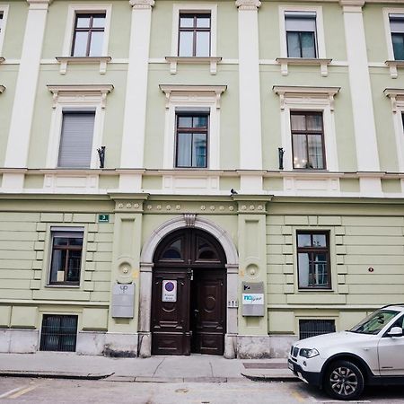 Apartment Center - Kersnikova Lublaň Exteriér fotografie